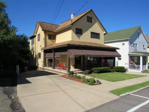 174 E Pine St, Dunmore, PA 18512 photo 31