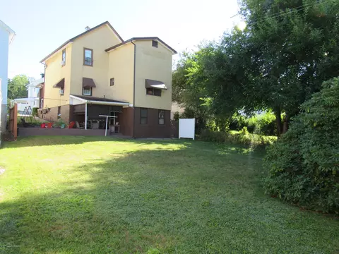 174 E Pine St, Dunmore, PA 18512 photo 10