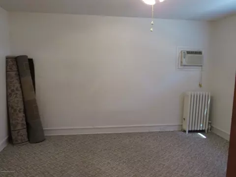 174 E Pine St, Dunmore, PA 18512 photo 18