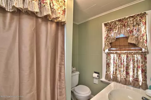 813 E Scott St, Olyphant, PA 18447 photo 55