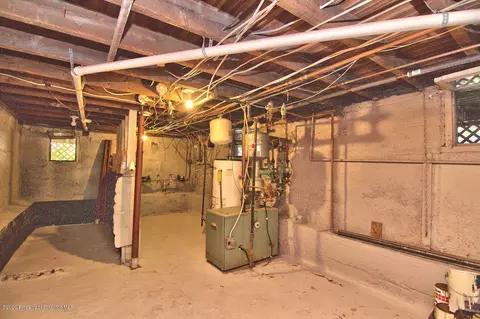 813 E Scott St, Olyphant, PA 18447 photo 24
