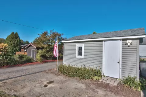 813 E Scott St, Olyphant, PA 18447 photo 61