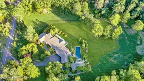 935 Sutton Rd, Shavertown, PA 18708 photo 1