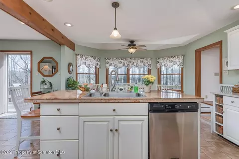604 Hack Rd, Dalton, PA 18414 photo 9