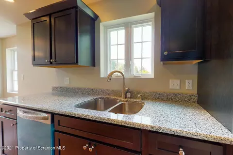 629 1st St, Archbald, PA 18403 photo 39
