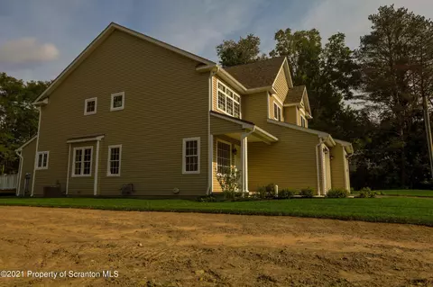 629 1st St, Archbald, PA 18403 photo 11