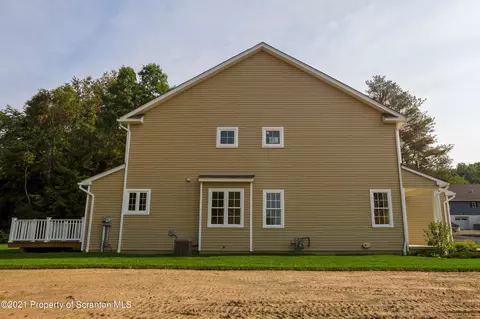 629 1st St, Archbald, PA 18403 photo 10