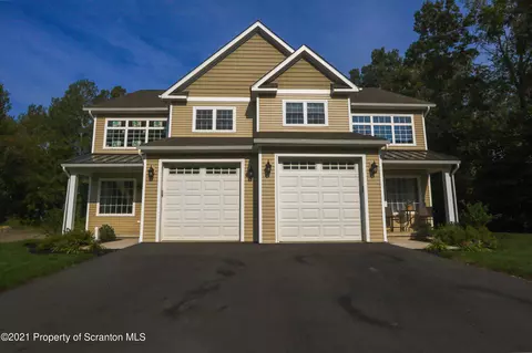 629 1st St, Archbald, PA 18403 photo 9