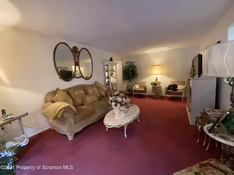 1409 Summit Pointe, Scranton, PA 18508 photo 6