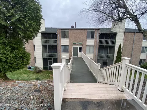 1409 Summit Pointe, Scranton, PA 18508 photo 1