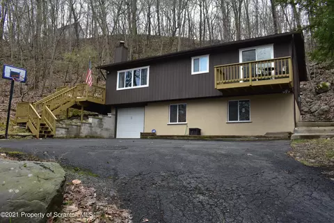 5859 Decker Rd, Bushkill, PA 18324 photo 1
