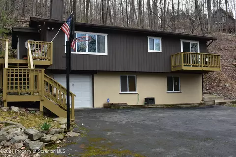 5859 Decker Rd, Bushkill, PA 18324 photo 2
