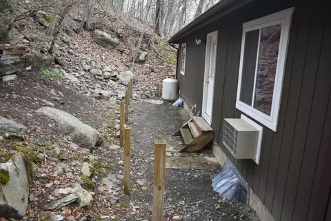 5859 Decker Rd, Bushkill, PA 18324 photo 9