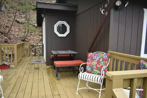 5859 Decker Rd, Bushkill, PA 18324 photo 5