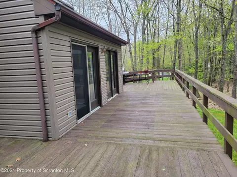 2805 Rock Dr, Clarks Summit, PA 18411 photo 9