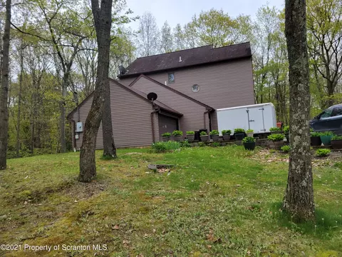 2805 Rock Dr, Clarks Summit, PA 18411 photo 2