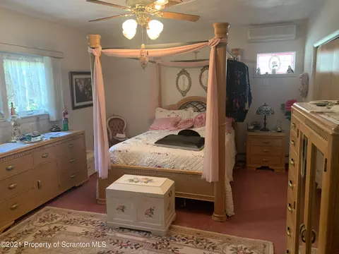 897 Moosic Rd, Old Forge, PA 18518 photo 9