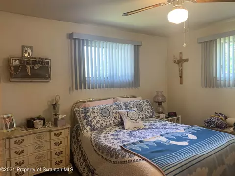 897 Moosic Rd, Old Forge, PA 18518 photo 11
