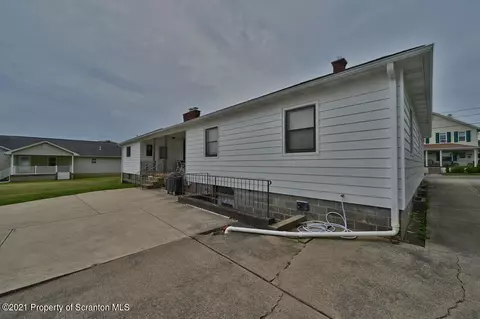 127 E Grace St, Old Forge, PA 18518 photo 71