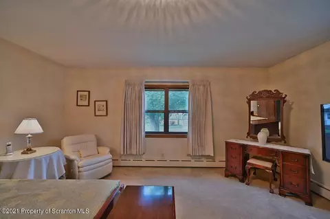 127 E Grace St, Old Forge, PA 18518 photo 31