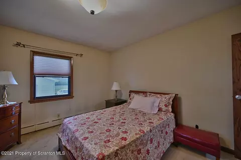 127 E Grace St, Old Forge, PA 18518 photo 36