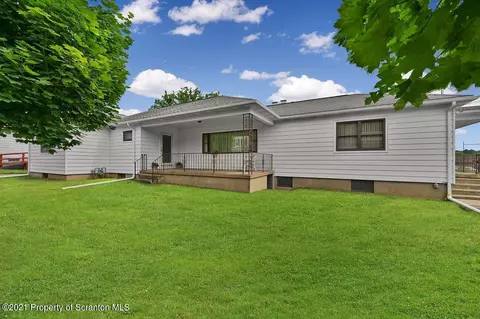 127 E Grace St, Old Forge, PA 18518 photo 6