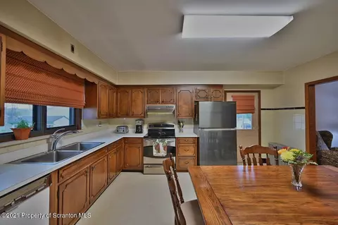 127 E Grace St, Old Forge, PA 18518 photo 19