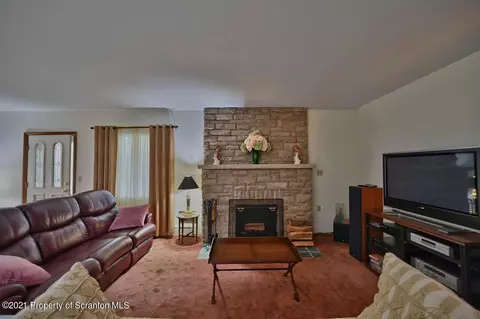 127 E Grace St, Old Forge, PA 18518 photo 12