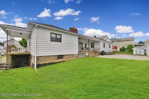 127 E Grace St, Old Forge, PA 18518 photo 3