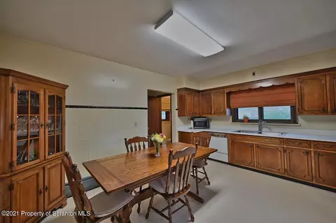 127 E Grace St, Old Forge, PA 18518 photo 23