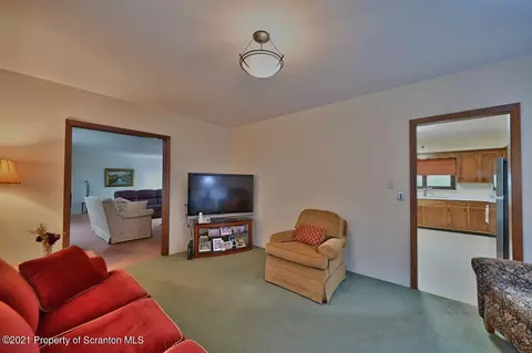 127 E Grace St, Old Forge, PA 18518 photo 18