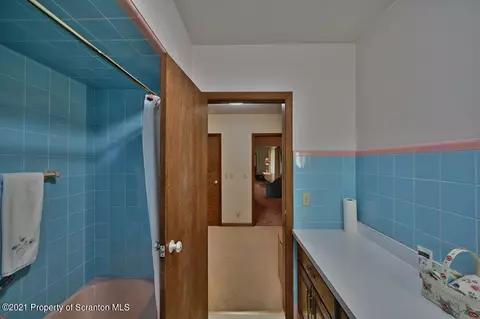 127 E Grace St, Old Forge, PA 18518 photo 42