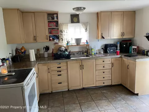 1053 Springbrook Ave, Moosic, PA 18507 photo 4