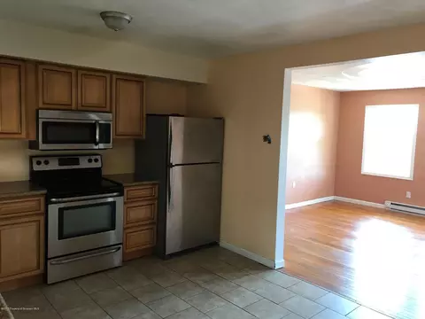 134 Taroli St, Old Forge, PA 18518 photo 4