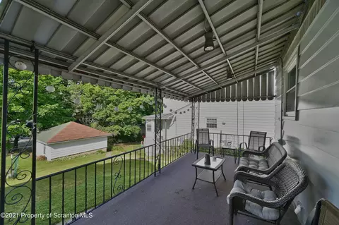 144 E Pine St, Dunmore, PA 18512 photo 33