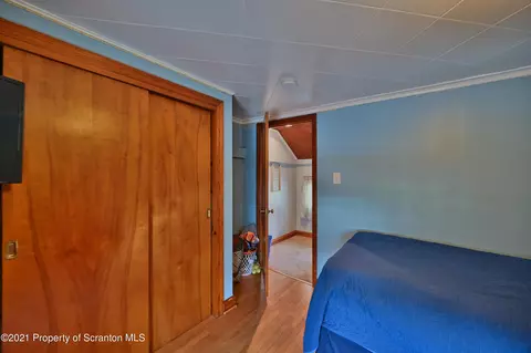 144 E Pine St, Dunmore, PA 18512 photo 28