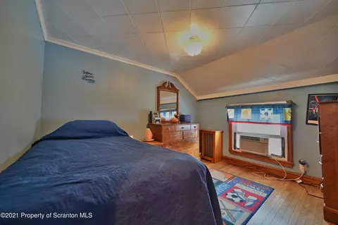 144 E Pine St, Dunmore, PA 18512 photo 27