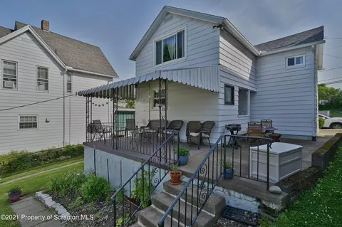 144 E Pine St, Dunmore, PA 18512 photo 37