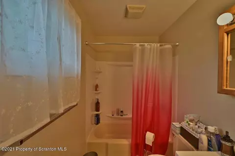 171 E Pine St, Dunmore, PA 18512 photo 20