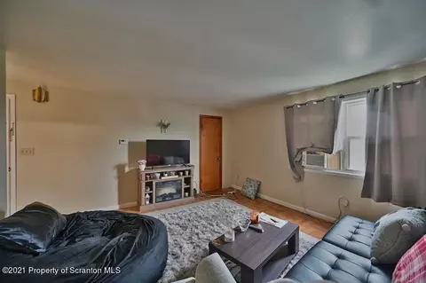 171 E Pine St, Dunmore, PA 18512 photo 10