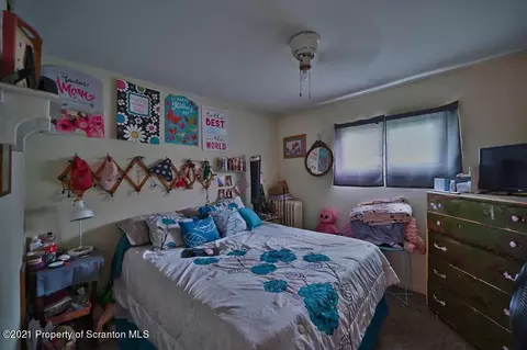 171 E Pine St, Dunmore, PA 18512 photo 32