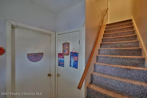 171 E Pine St, Dunmore, PA 18512 photo 5
