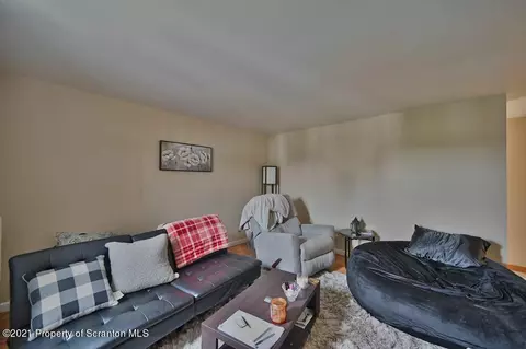171 E Pine St, Dunmore, PA 18512 photo 8