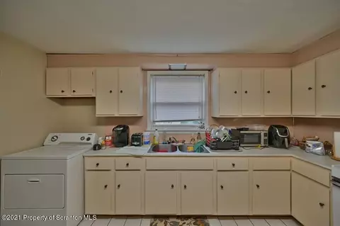 171 E Pine St, Dunmore, PA 18512 photo 13
