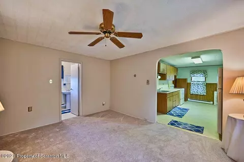 1026 S Webster Ave, Scranton, PA 18505 photo 9