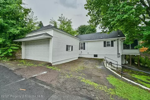 1026 S Webster Ave, Scranton, PA 18505 photo 33