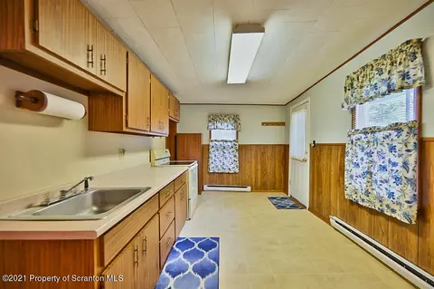 1026 S Webster Ave, Scranton, PA 18505 photo 17