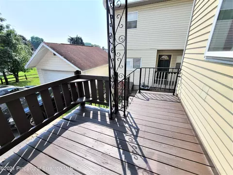 762 E Drinker St, Dunmore, PA 18512 photo 13