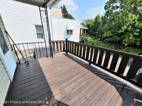 762 E Drinker St, Dunmore, PA 18512 photo 14