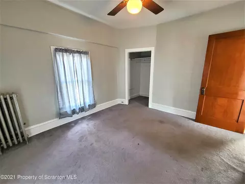 762 E Drinker St, Dunmore, PA 18512 photo 12